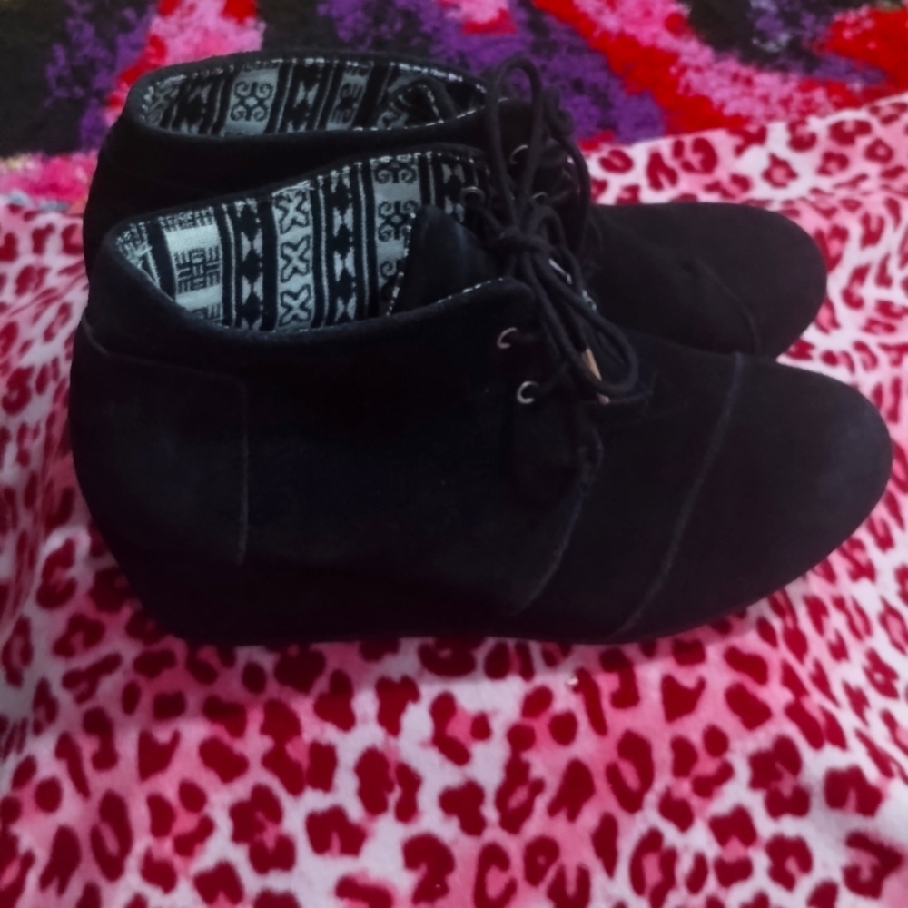 Toms Suade Wedge Booties